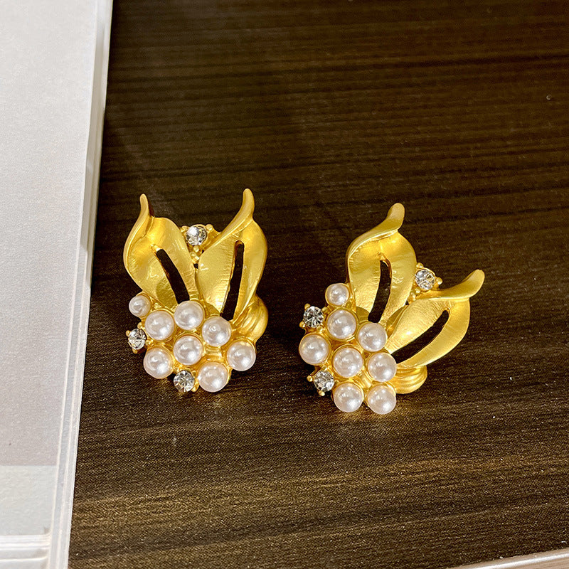 Vintage Gold Pearl Earrings Tassel Stud Earrings No Piercing Ear Clip