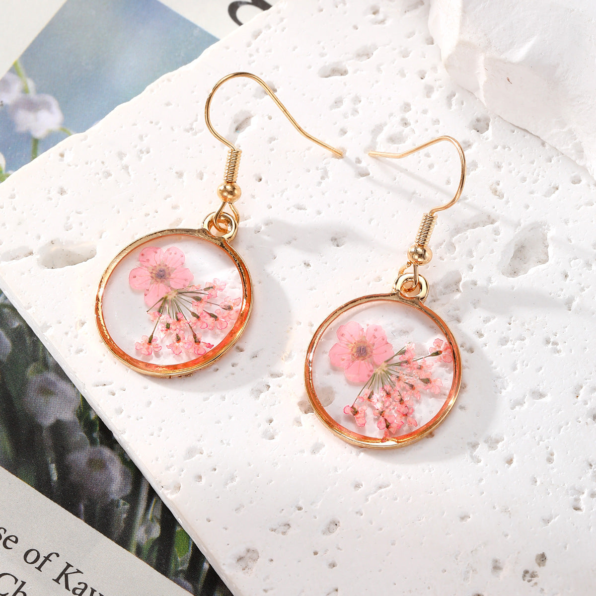 Irregular lace dried flower earrings