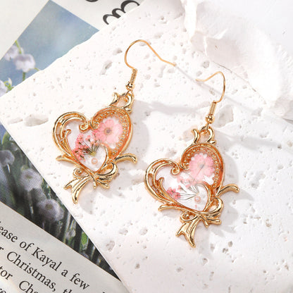 Irregular lace dried flower earrings