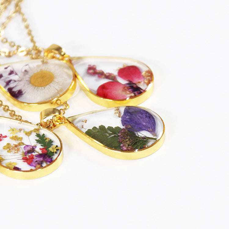 Natural dried flower specimen necklace