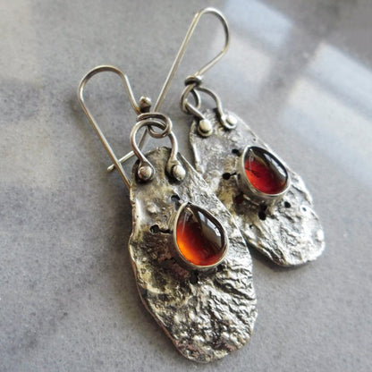 Red dropstone irregular metal earrings
