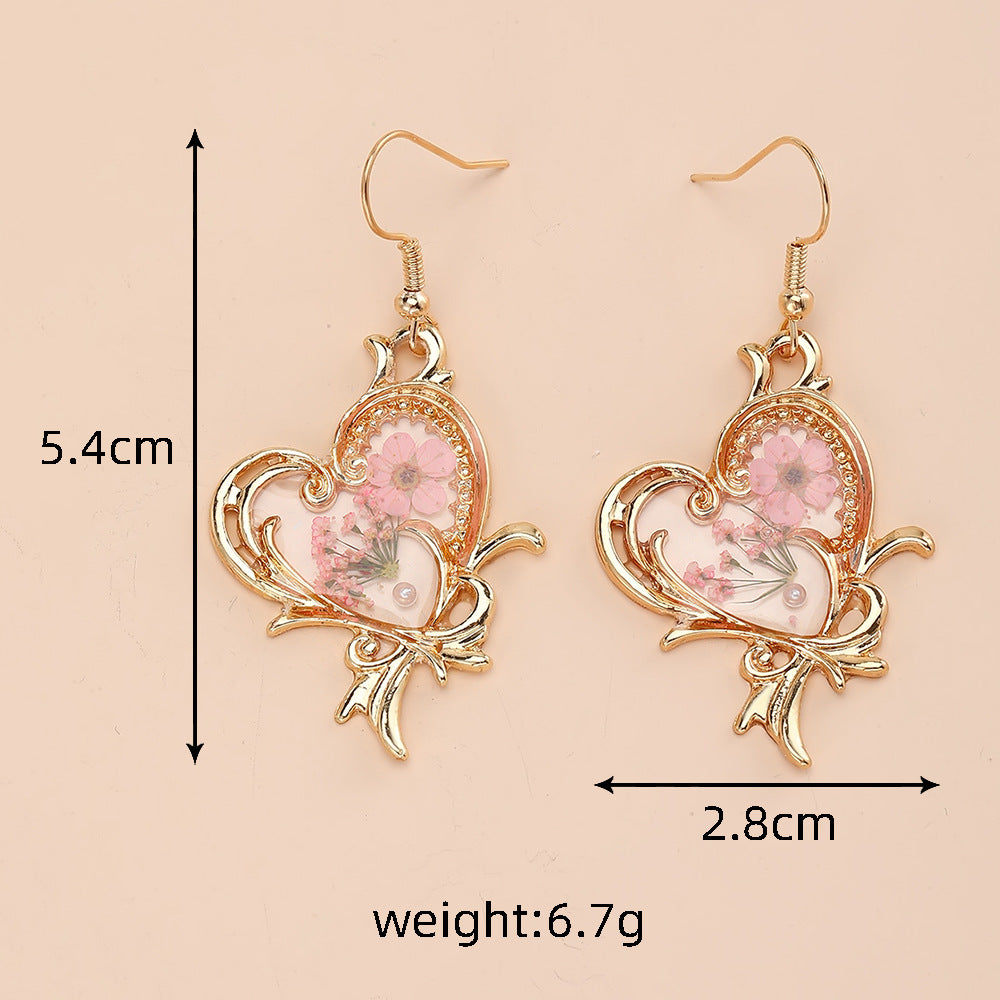 Irregular lace dried flower earrings