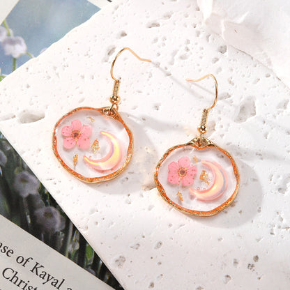 Irregular lace dried flower earrings