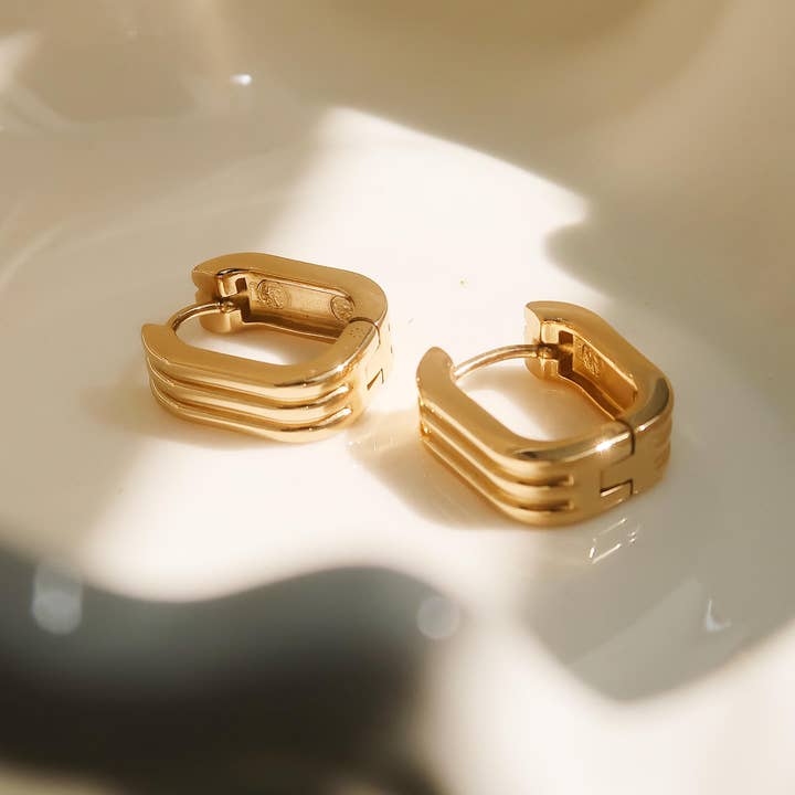 18K Gold Non-Tarnish Stripe Hoop Earring